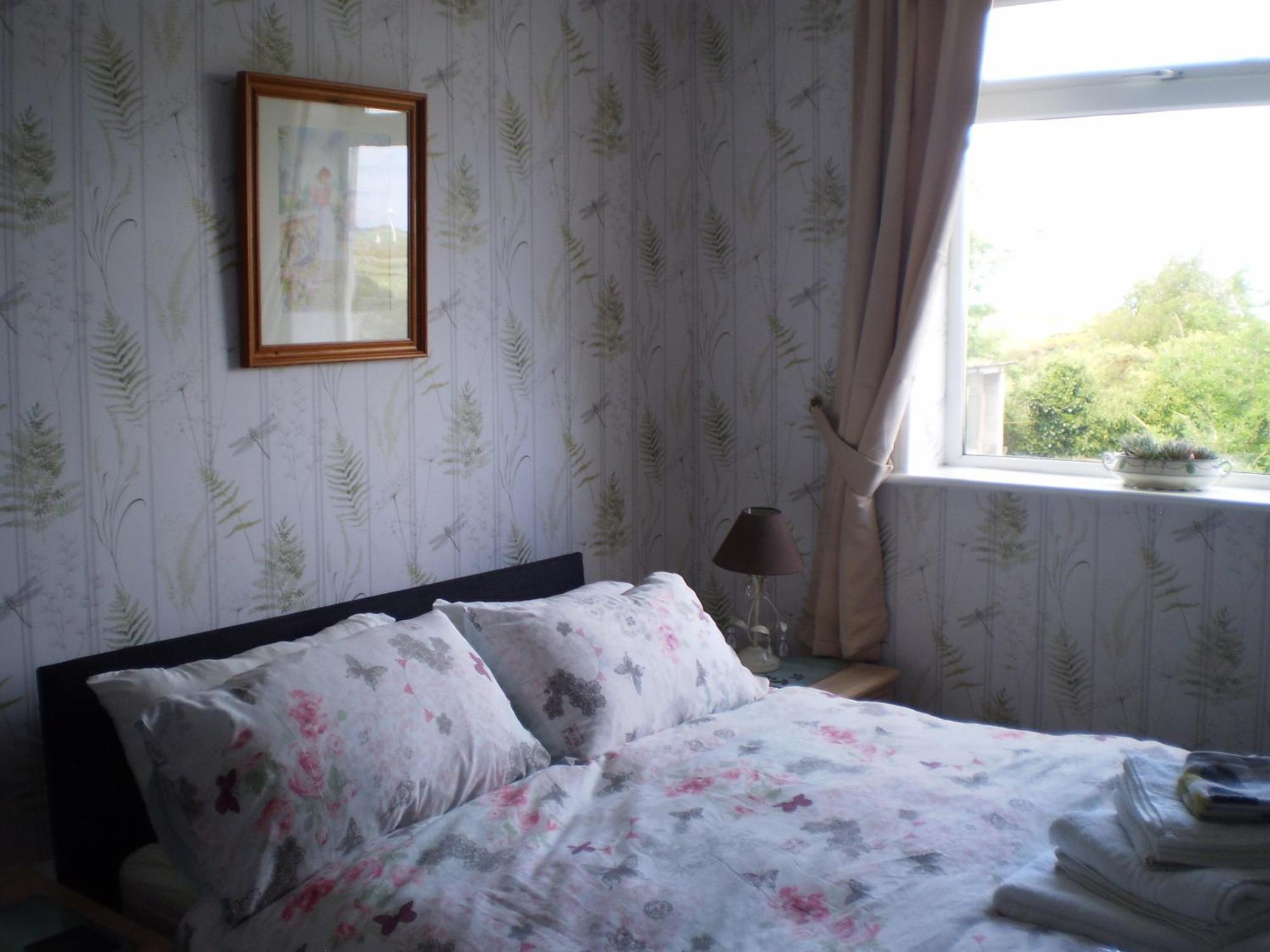 Amlwch Sportsmans Lodge Bed And Breakfast חדר תמונה